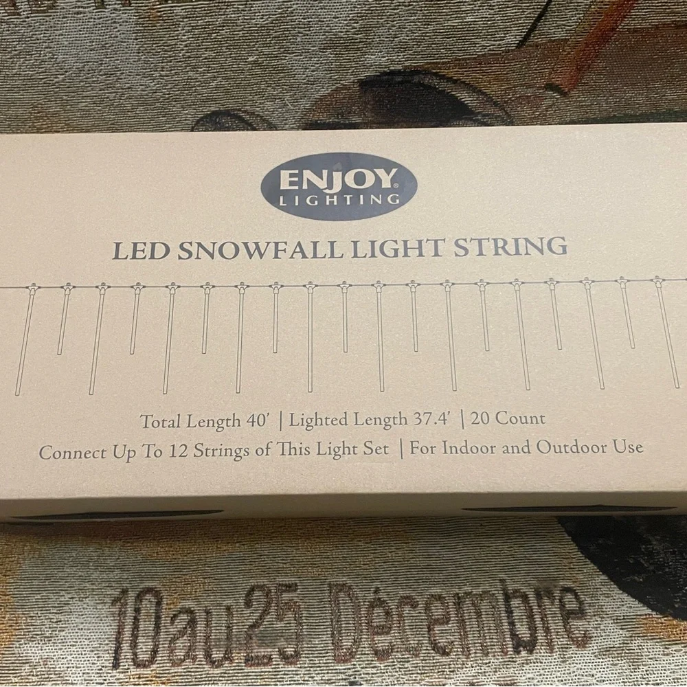 Enjoy Lighting 20-light Set 40’ LED Snowfall String Indoor/ Outdoor Blinking NEW